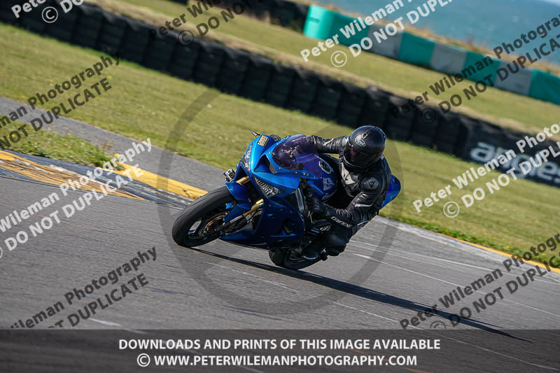 anglesey no limits trackday;anglesey photographs;anglesey trackday photographs;enduro digital images;event digital images;eventdigitalimages;no limits trackdays;peter wileman photography;racing digital images;trac mon;trackday digital images;trackday photos;ty croes